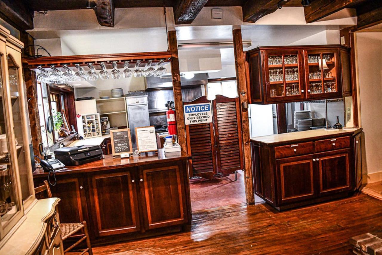 Brook Road Inn Goshen ภายนอก รูปภาพ